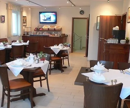 Land-gut-hotel Am Ring Hotel