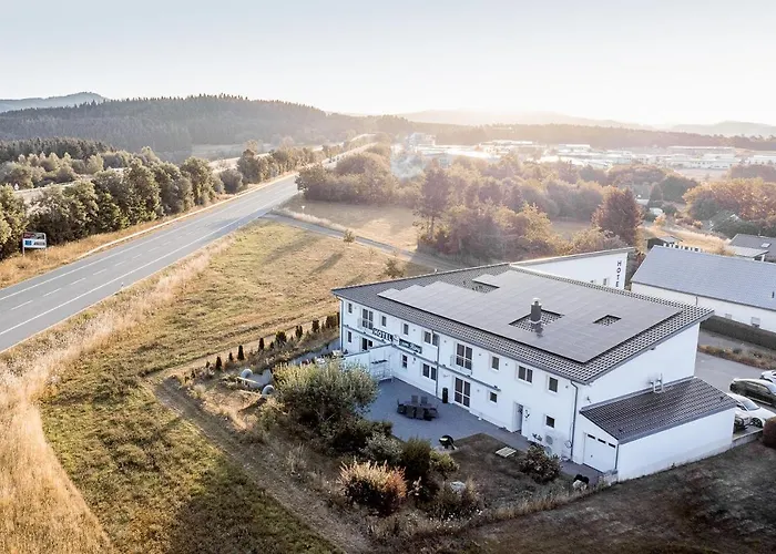 Land-gut-hotel Am Ring Meuspath