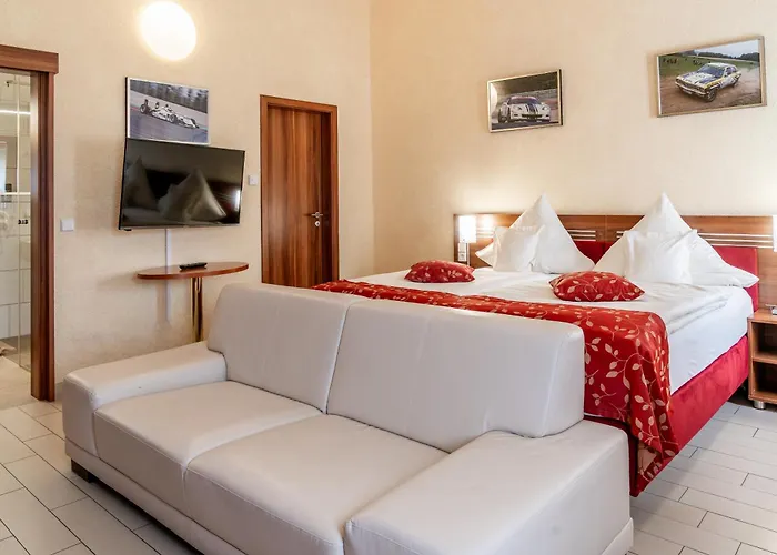 Land-gut-hotel Am Ring Hotell