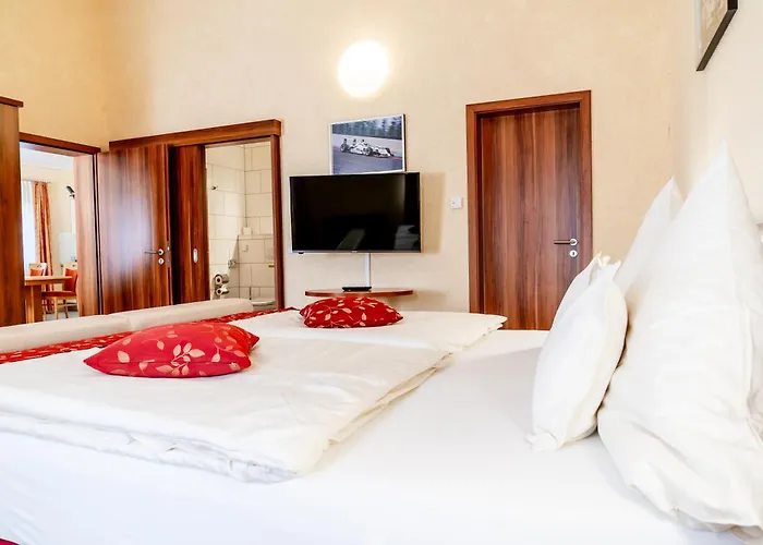 Hotell Land-gut-hotel Am Ring Meuspath