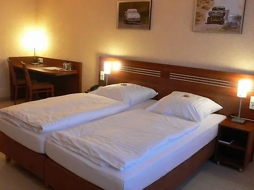 Hotell Land-gut-hotel Am Ring Meuspath